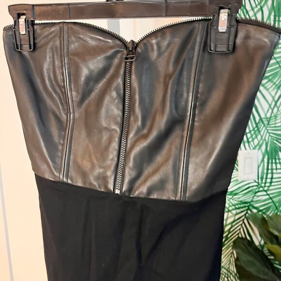 Alice + Olivia Black Strapless Dress - Picture 3 of 10